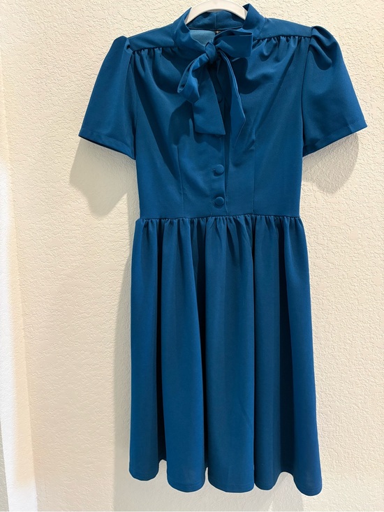 Dresses & Skirts - Women’s' Teal Bow Neck Short Sleeve Button Up Dress